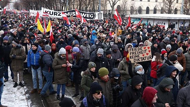 Austria se ridică împotriva dictaturii sanitare. Armata și Poliția se solidarizează cu cetățenii și vor participa ca protestatari la marea manifestație de sâmbătă de la Viena. VIDEO Austria se ridică împotriva dictaturii sanitare. Armata și Poliția se solidarizează cu cetățenii și vor participa ca protestatari la marea manifestație de sâmbătă de la Viena. VIDEO