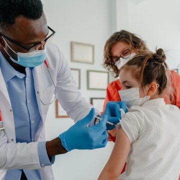 COVIDienii: Psihologia din spatele isteriei în masă COVID COVIDienii: Psihologia din spatele isteriei în masă COVID