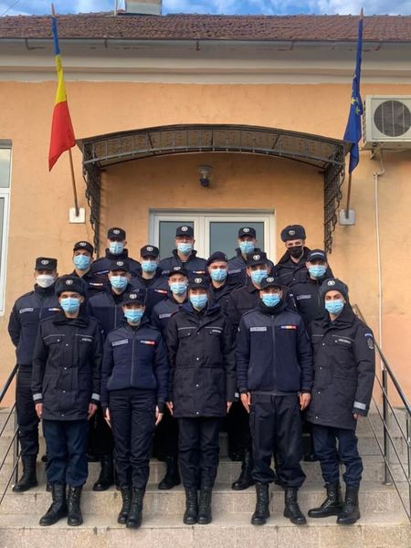 Stagiu de practică la Jandarmeria Mehedinți pentru 17 elevi ai școlilor  militare de subofițeri