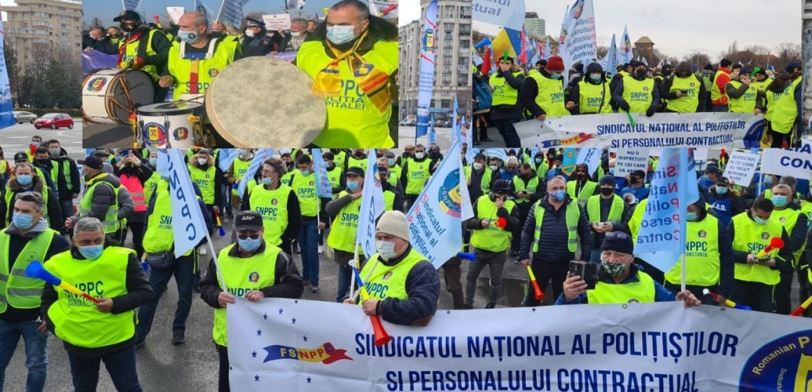 Penitenciarele se alătură protestului declanșat de polițiști în fața Ministerului Finanțelor. Angajații din poliție si din penitenciare acuză Guvernul că fură din buzunarele românilor.